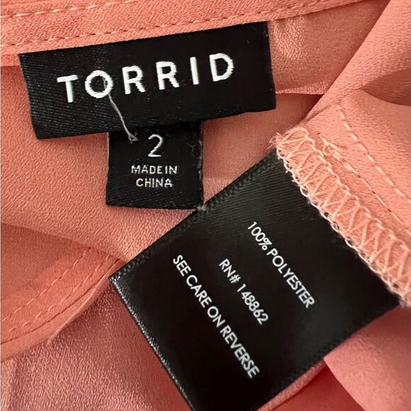 Torrid tunic top plus size 2x peach flutter sleeve lightweight office casual - Picture 5 of 5